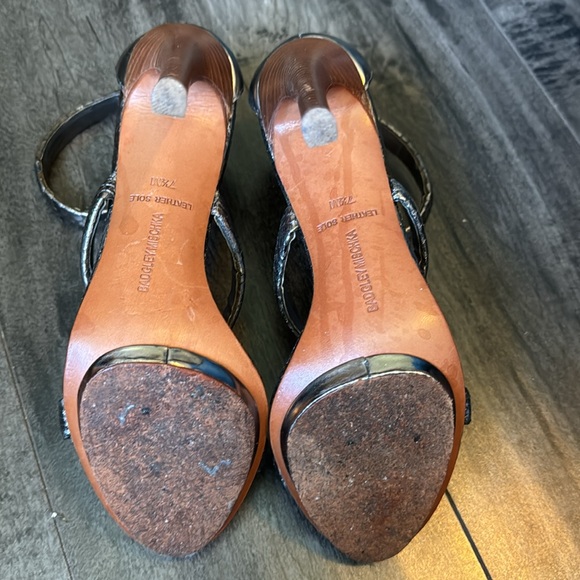 Only worn twice - Picture 3 of 3